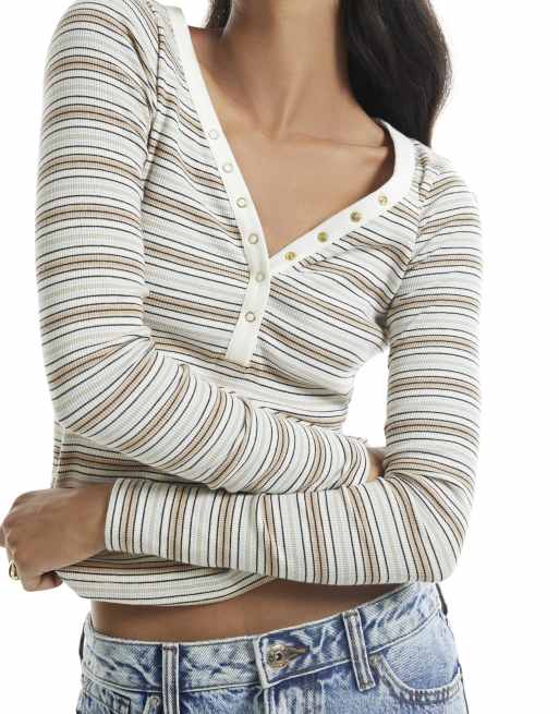 River Island Long sleeve v neck stripe henley top in beige, 3 of 4