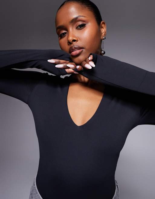 River Island long sleeved plunge polyamide bodysuit in black , 3 of 4