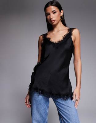 River Island - Longline-Camisole in Schwarz mit Spitzendetail
