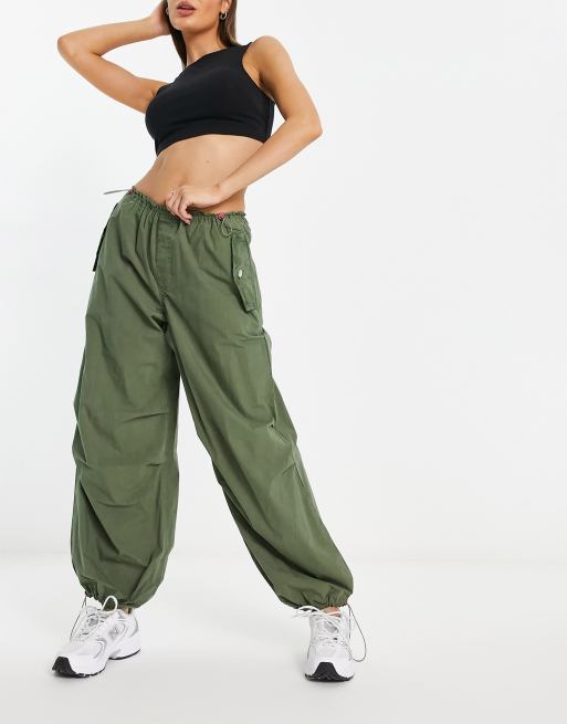 LOW RISE PARACHUTE PANTS