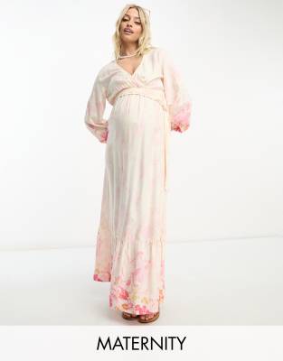 River Island Maternity - Maxi-Wickelkleid in Rosa mit Farbverlauf und Blumenmuster