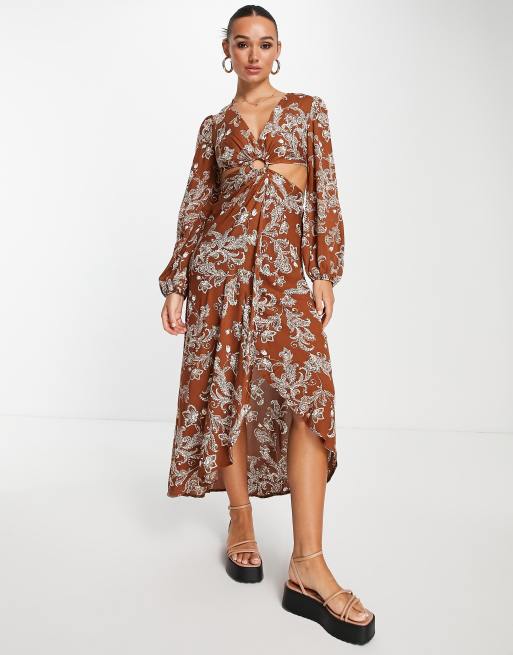 River Island Maxi jurk met uitsnijdingen in bruine gebloemde paisleyprint