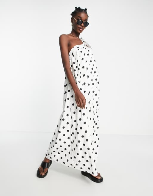 River Island – Maxikleid in Weiß mit One-Shoulder-Träger und Punktemuster