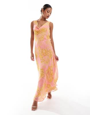 River Island - Maxikleid mit Wasserfallausschnitt und Blumenmuster in Pink-Rosa