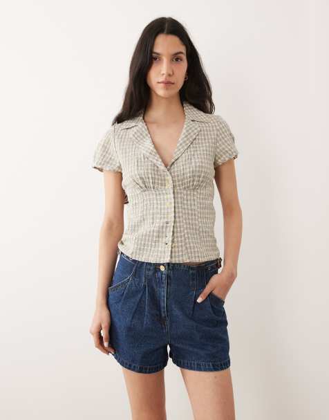 River Island – Mellanblå, figursydda jeansshorts med flikdetalj - view 1