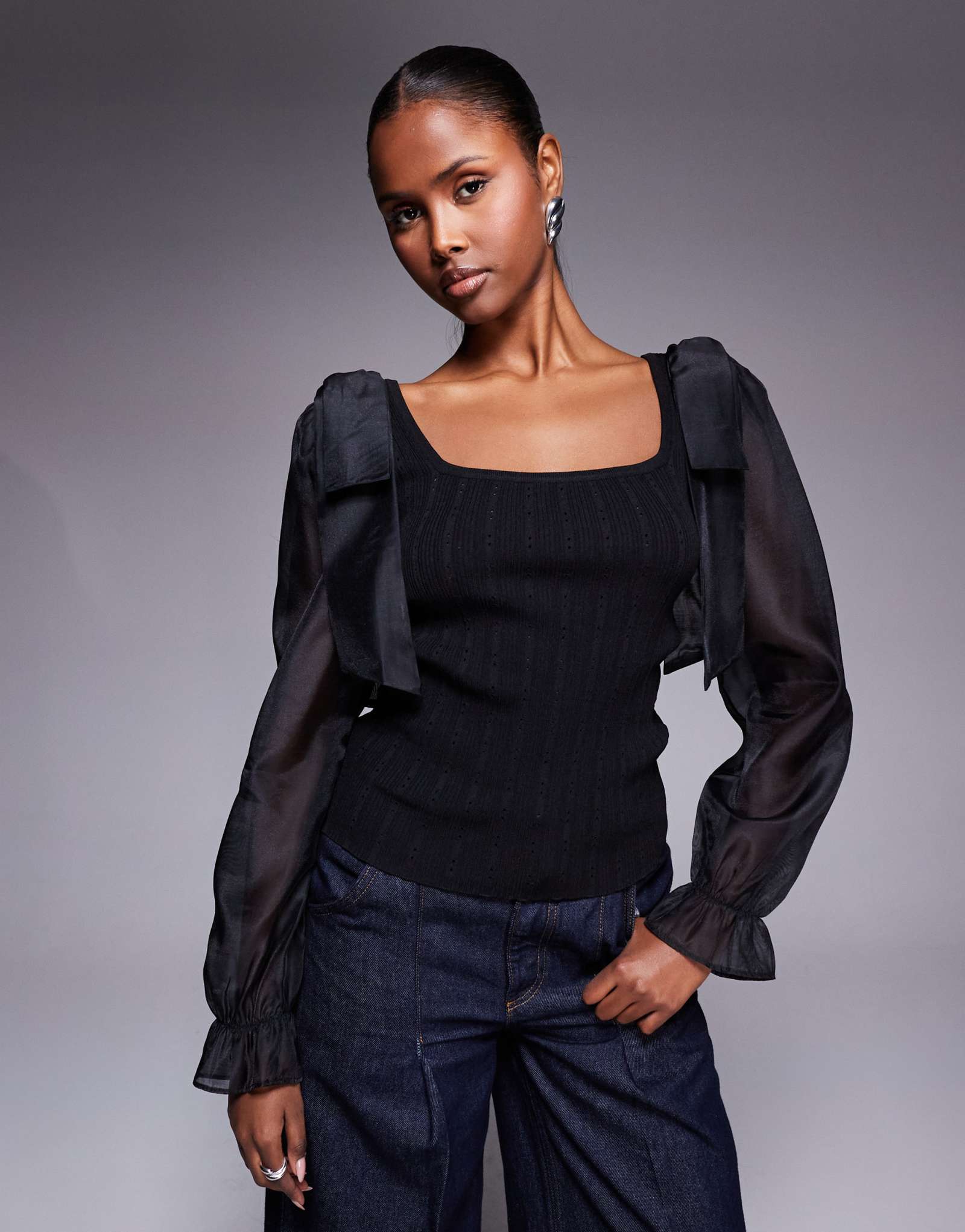 Вязаный топ с сетчатыми рукавами River Island черного цвета