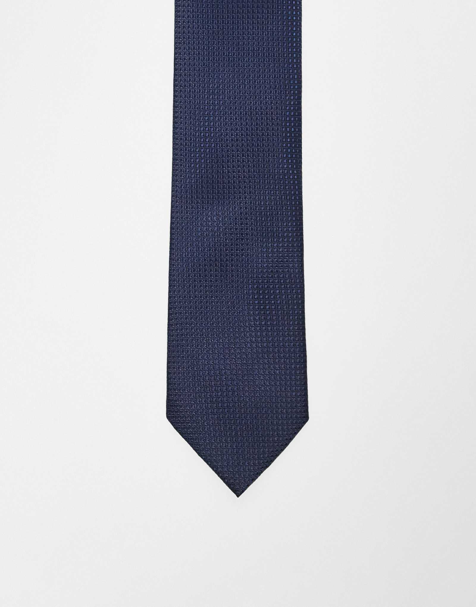 Темно-синий галстук в мелкую горошину с рисунком River Island