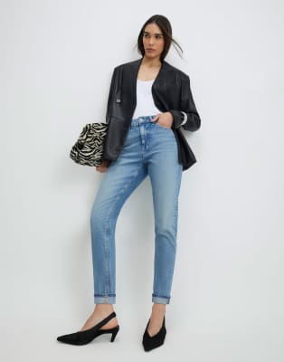 River Island Mid rise mom sculpt jeans in denim - medium-Blue