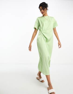 River Island - Midikleid aus Satin in Grün mit Knotendetail