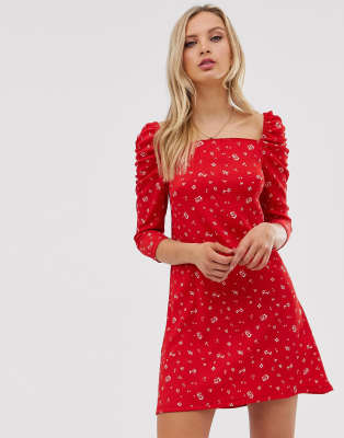 River Island - Minikleid mit eckigem Ausschnitt in Rot mit Blumenprint