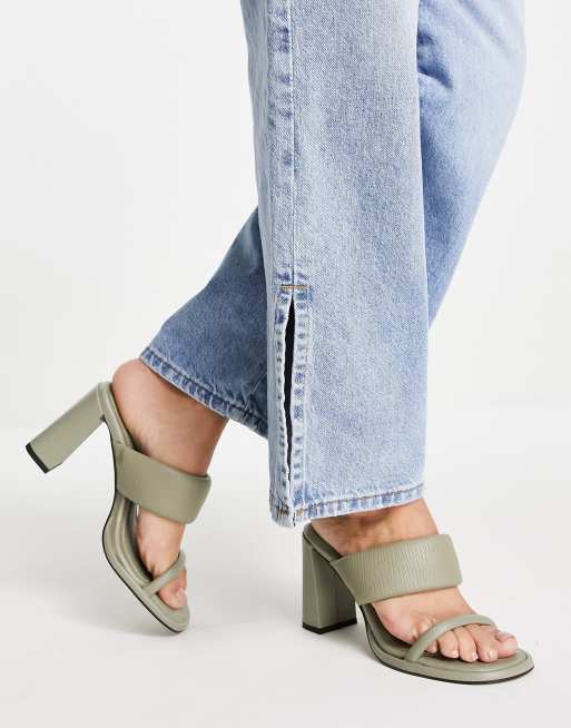 River Island – Minimalistyczne wyściełane sandały na obcasie, 4 z 4