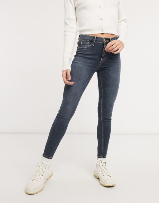 River Island Molly Eng Geschnittene Jeans In Rauchigem Dunkelblau Asos