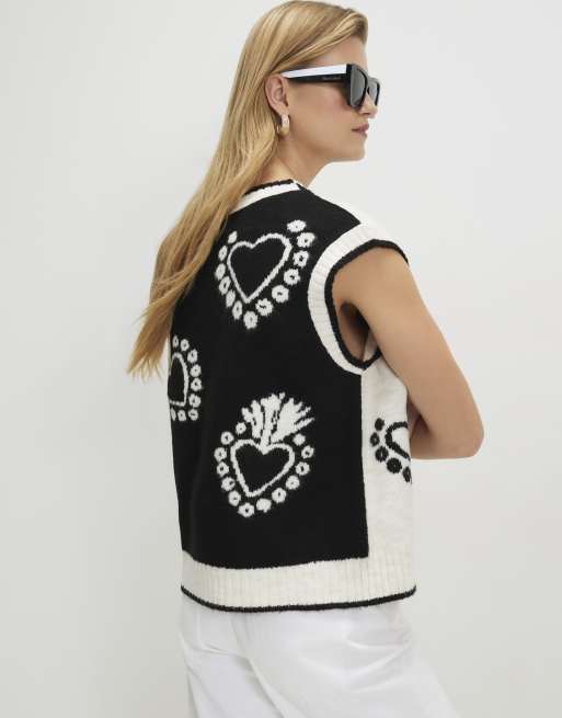 River Island Monochrome knitted heart waistcoat in black, 2 of 4