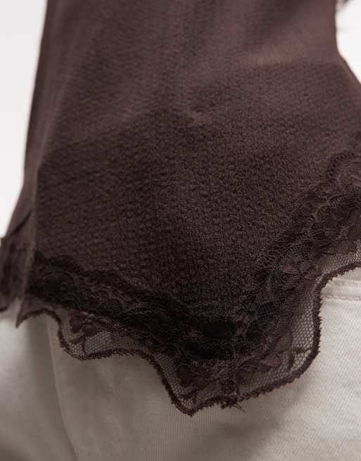 River Island – Mörkbrun, texturerad topp med halterneck och spetskant, 3 av 4