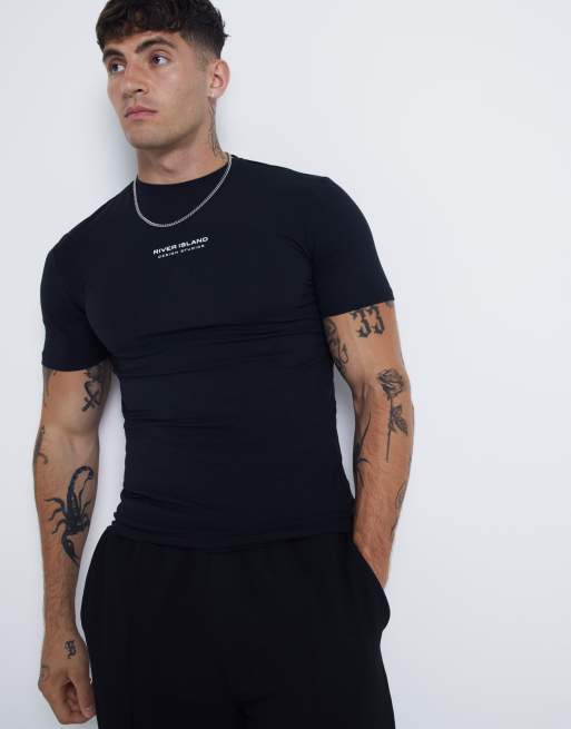 River Island Muscle fit carrier t-shirt in black