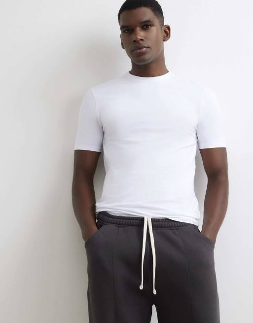 River Island Muscle fit cotton stretch t-shirt in white, 2 of 4