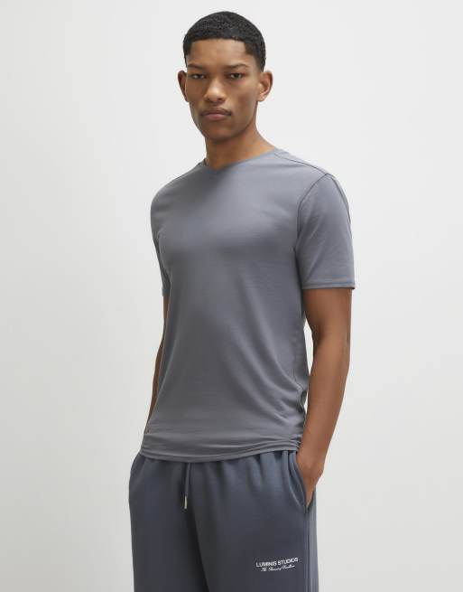 River Island Muscle fit cotton v neck t-shirt in grey, 3 of 4