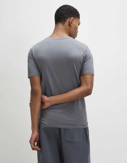 River Island Muscle fit cotton v neck t-shirt in grey, 4 of 4