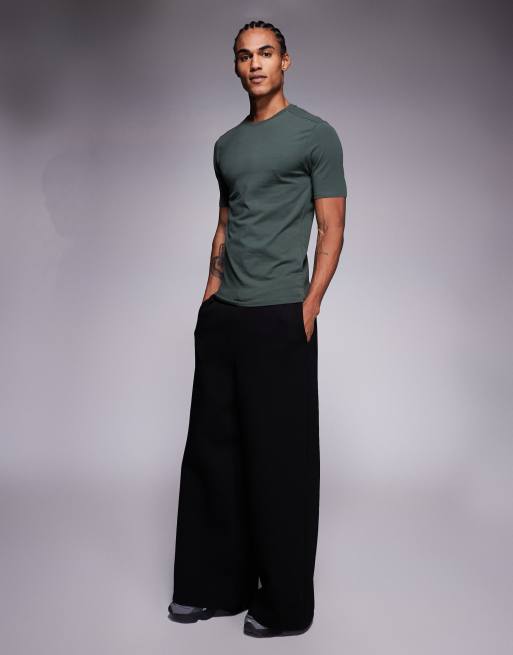 River Island muscle fit t-shirt in khaki, 2 of 5