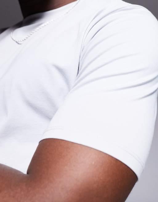 River Island muscle fit T-shirt in light gray