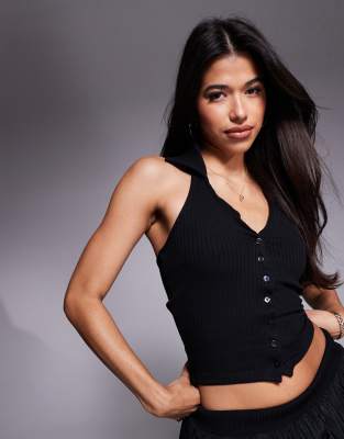 River Island - Neckholder-Oberteil in Schwarz mit durchgehender Knopfleiste