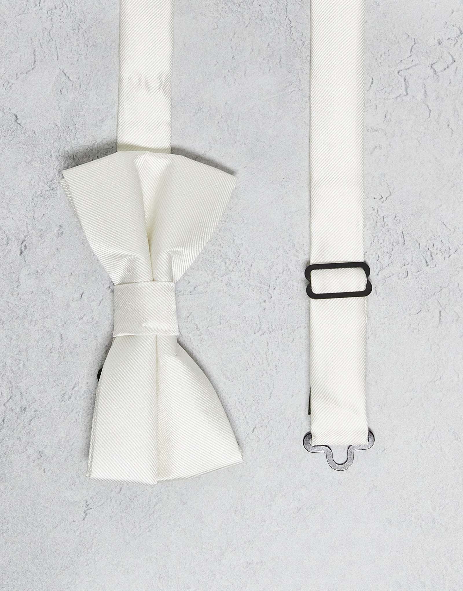 Нейтральный галстук-бабочка River Island бежевого цвета