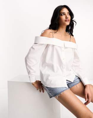 River Island - Overhemd met bardot-halslijn en kettingbandjes in wit