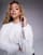 Thumbnail 3 van 4