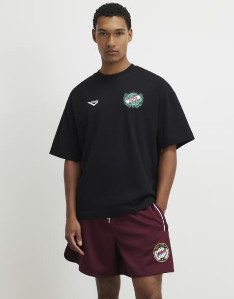 River Island Oversized circle crest t-shirt in black - view 1