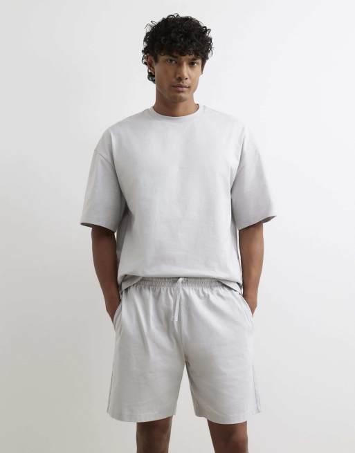River Island Oversized fit t-shirt and shorts set in grey, 2 of 4