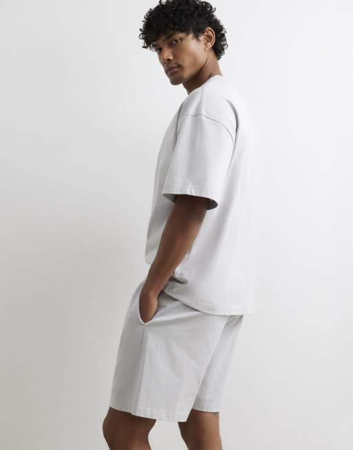 River Island Oversized fit t-shirt and shorts set in grey, 4 of 4