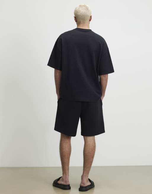 River Island Oversized fit t-shirt & shorts set in black, 4 of 4