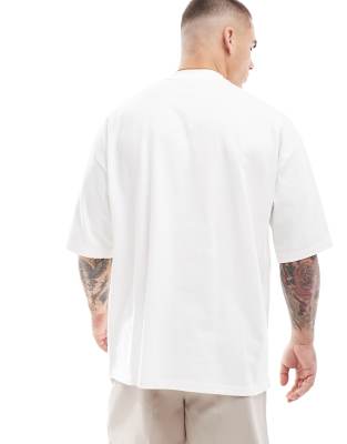 oversized studio T-shirt in ecru-Neutral