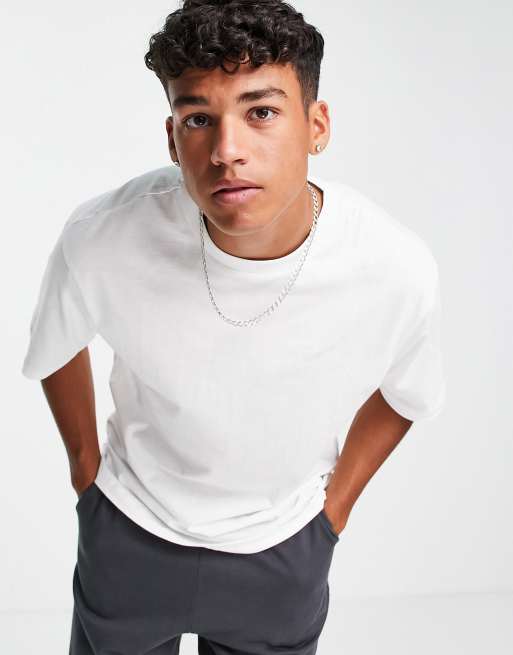 River Island oversized t-shirt in white | ASOS