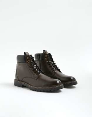  Padded lace up boots 