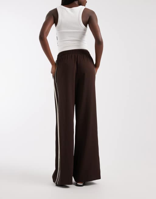 River Island - Pantalon de jogging à bandes latérales cousues - Marron foncé, 3 de 5