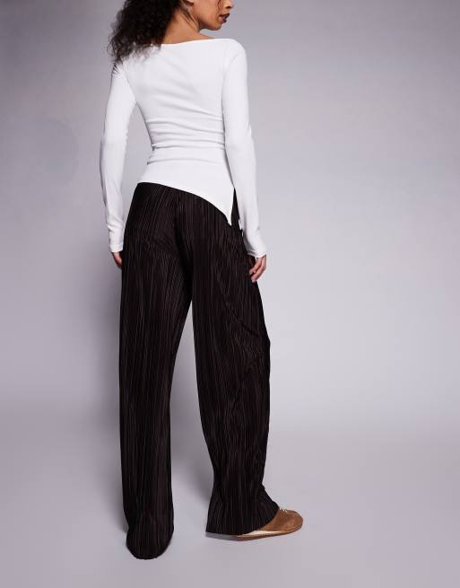 River Island - Pantaloni a fondo ampio plissé marrone scuro, 3 di 5