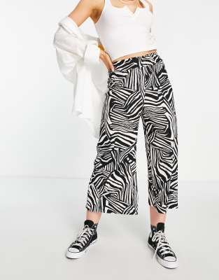 River Island - Pantaloni culotte neri stampati