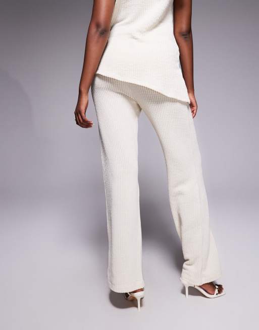 River Island - Pantaloni testurizzati crema a fondo ampio in coordinato, 4 di 5