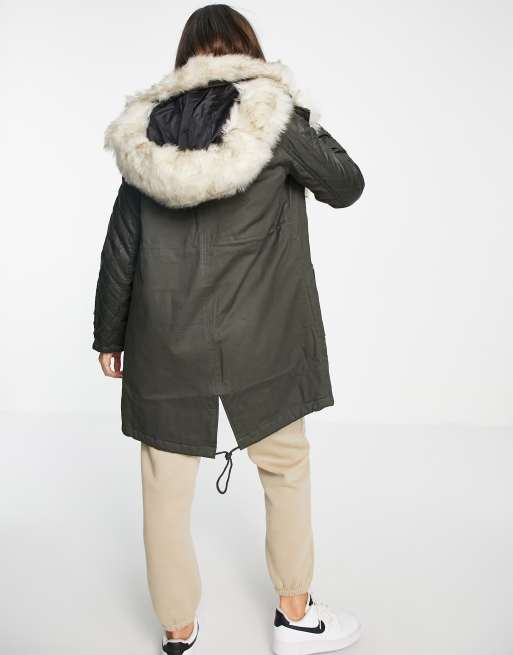 River Island - Parka kaki con fodera in pelliccia sintetica, 3 di 4