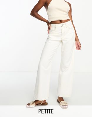 River Island Petite 90s straight leg jean in white