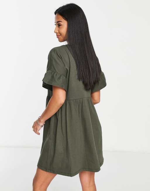 River Island Petite - Aangerimpelde mini jurk met ruches in kaki, 2 van 4
