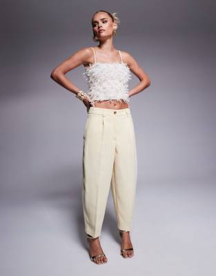 barrel leg pants in light yellow