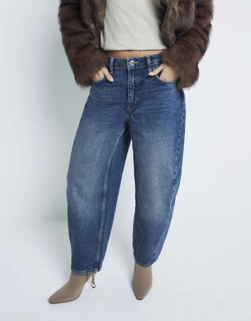River Island Petite barrel seamed jeans in denim - medium