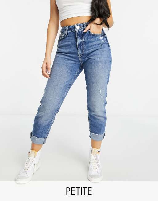River Island Petite – Carrie – Niebieskie modelujące jeansy mom fit z surowym wykończeniem