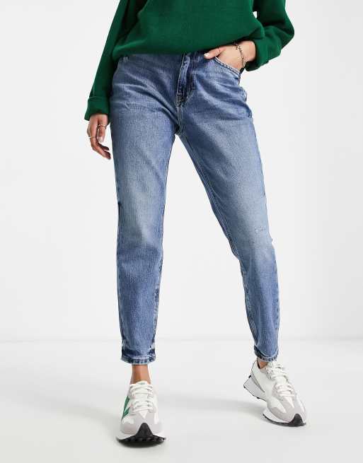 New Look waist enhance mom jeans in medium wash blue