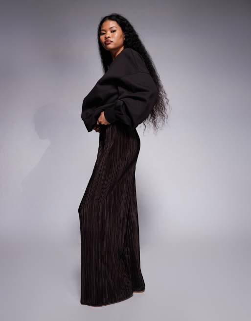 River Island Petite – Ciemnobrązowe plisowane spodnie z szerokimi nogawkami, 3 z 5