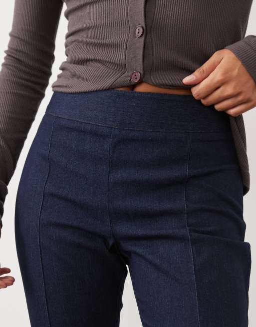 River Island Petite denim capri pants in darkwash blue, 3 of 5