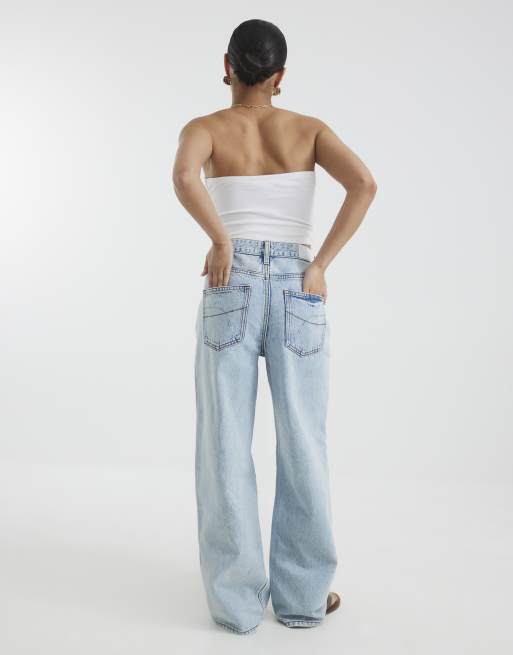 River Island Petite high rise relaxed straight jeans in denim - light, 3 of 4