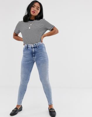 light wash petite jeans